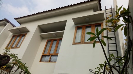 Rumah Sewa Minimalis dalam Town House di Daerah Cipete, Jakarta Selatan