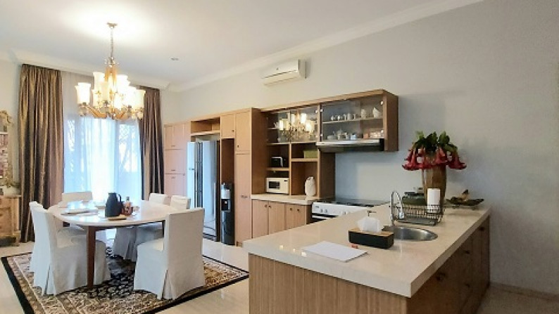 Rumah di Kompleks Bali Village, Cipete, Jakarta Selatan, Lokasi Strategis, Siap Huni, Semi Furnished