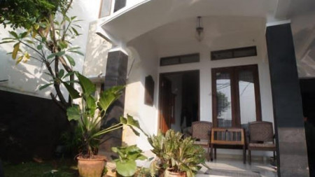 Jual Rumah di Cipete Nuansa Modern Klasik