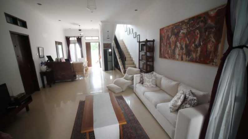 Jual Rumah di Cipete Nuansa Modern Klasik