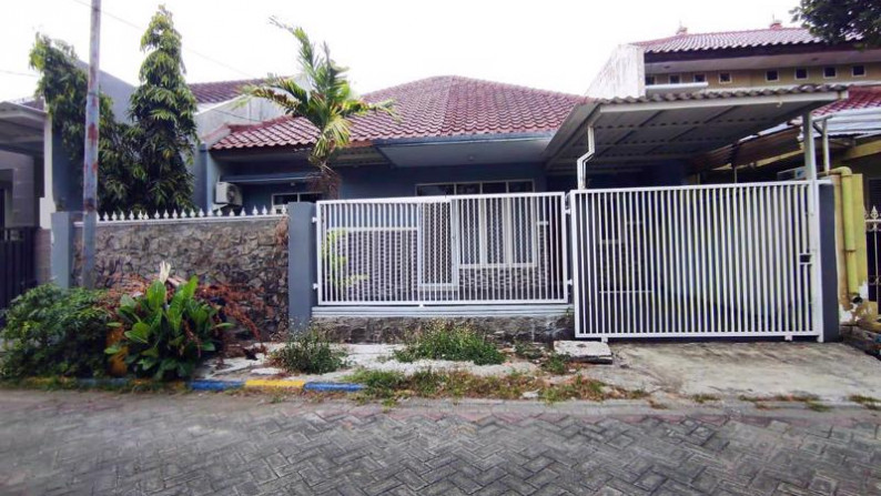 Jual Rumah 1 Lantai, Minimalis, Bagus + Terawat, Row Jalan depan Lebar + Paving, Siap Huni - LS -