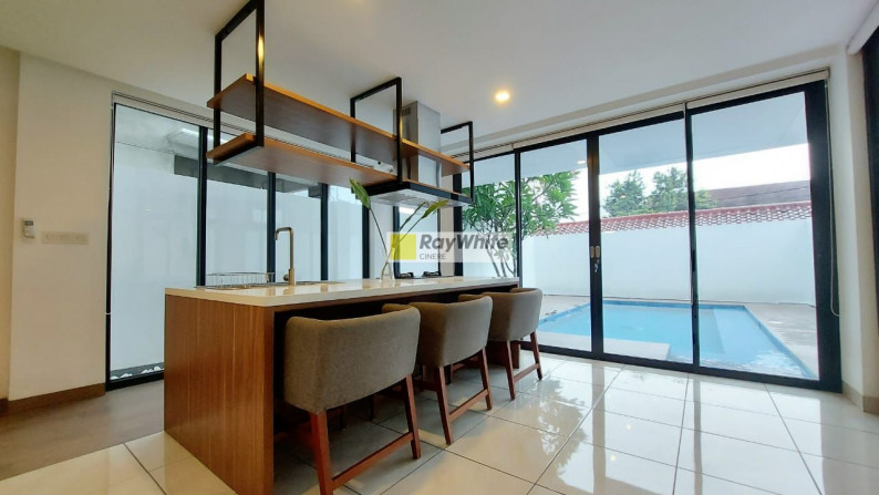 Rumah brand new dalam town house di Gandaria