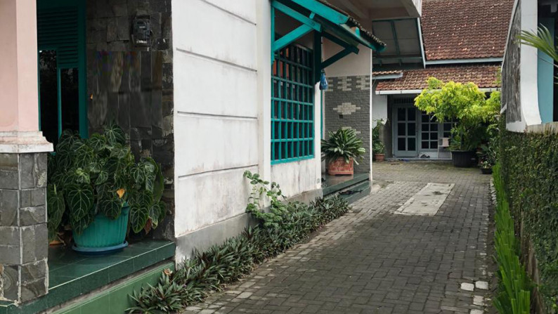 RUMAH ASRI DENGAN 6KAMAR TDUR, DI JL BIMA DEKAT JL KALIURANG KM 10