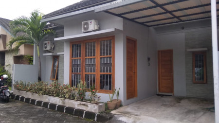 RUMAH MINIMALIS SIAP HUNI, DI BELAKANG HYATT REGENCY