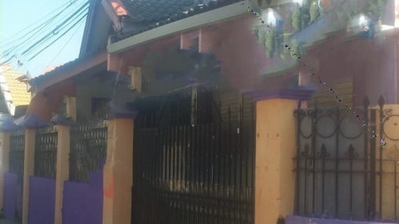 Rumah Dijual di Jln Bendul Merisi, Surabaya