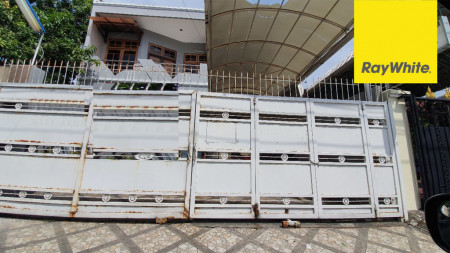 Dijual Rumah 2 lt di Nol Jalan Raya Simpang Darmo Permai Selatan, Surabaya