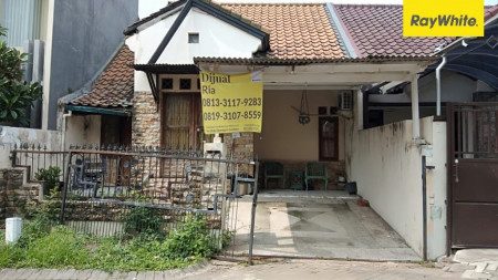 Dijual Rumah Tinggal Aman Nyaman di Taman Puspa Raya, Citraland, Surabaya