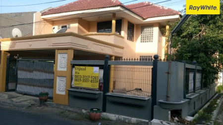 Dijual Rumah 2 lantai di Gayungan, Surabaya