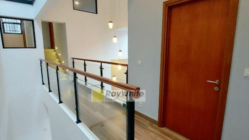 Dijual rumah cantik modern tropis Di Gandaria Jakarta Selatan