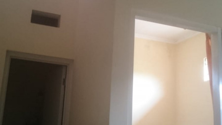 Rumah Menganti Oma Green Land Surabaya