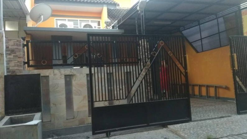 Rumah Menganti Oma Green Land Surabaya