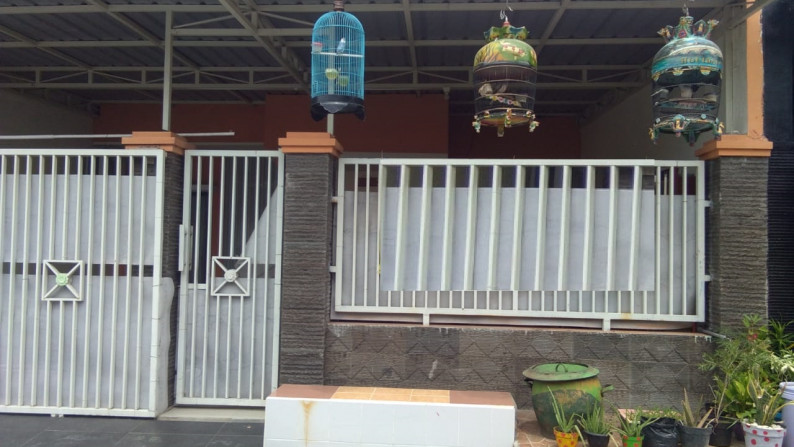 Rumah dijual Western Village Surabaya Barat