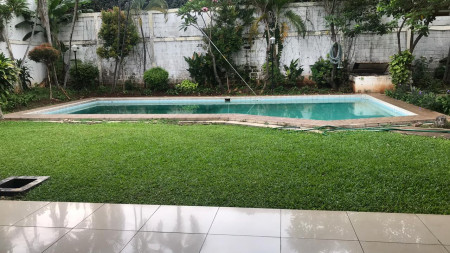 BIG HOUSE FOR SALE @KEMANG TERUSAN WITH SWIMMING POOL