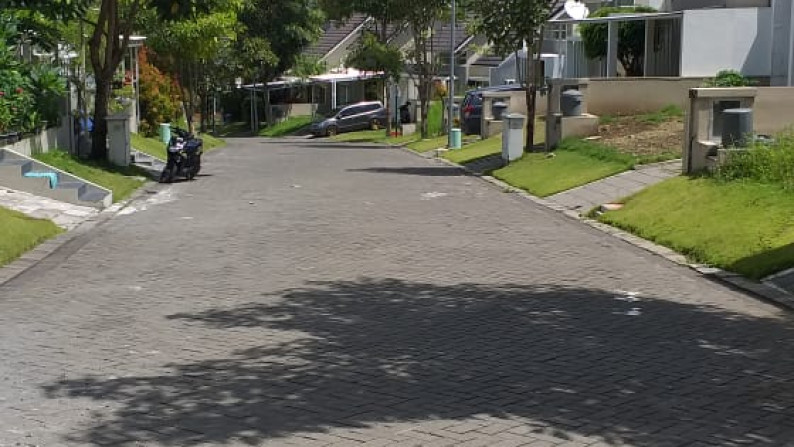 RUMAH DENGAN DESAIN MINIMALIS DALAM PERUMAHAN PREMIUM CITRA GRAND MUTIARA