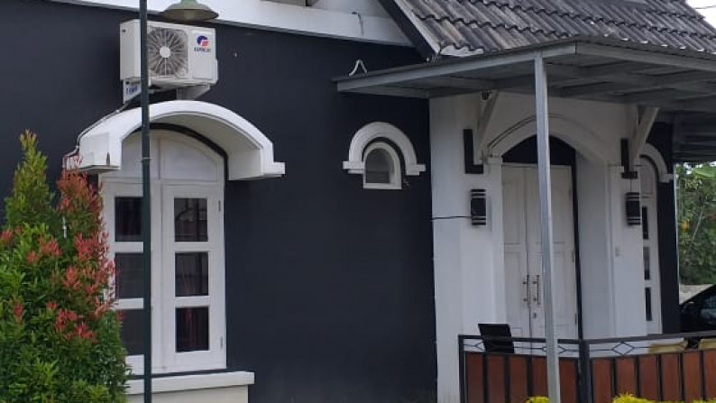 RUMAH TINGGAL SEMI FURNISH UNTUK KELUARGA DI THE RESIDENCE, JL WATES KM 6
