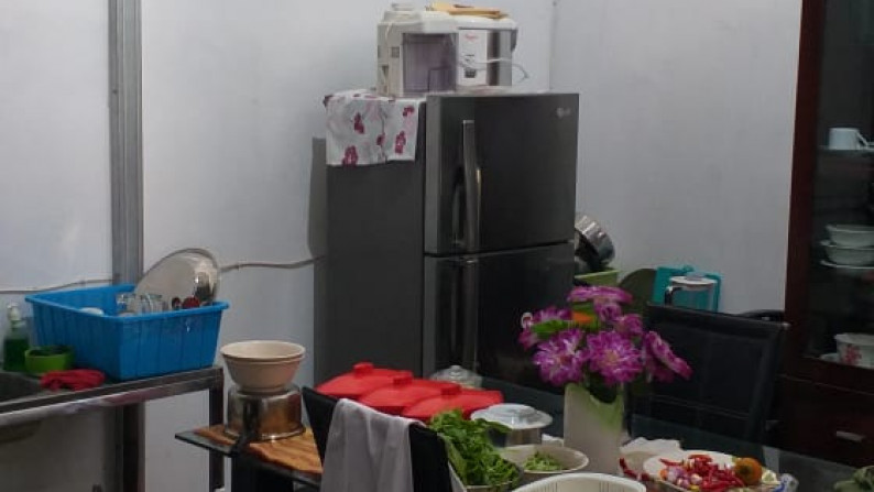 RUMAH TINGGAL SEMI FURNISH UNTUK KELUARGA DI THE RESIDENCE, JL WATES KM 6