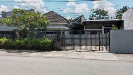 RUMAH+GUDANG DI JL PERJUANGAN DEKAT DARI RINGROAD TIMUR, SLEMAN