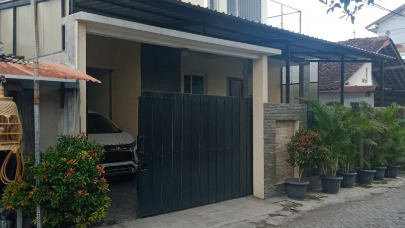 RUMAH SIAP HUNI, FULL FURNISH, DI JL SORAGAN, DEKAT GUBUG MAKAN MANG ENGKING