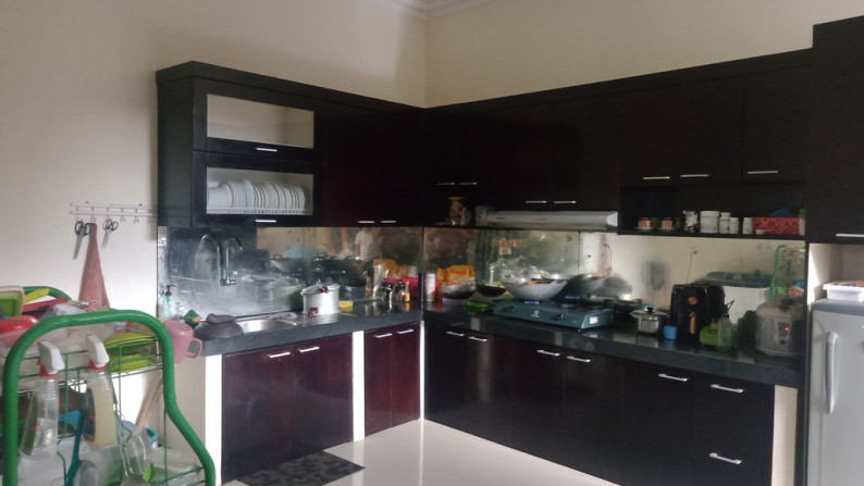 RUMAH SIAP HUNI, FULL FURNISH, DI JL SORAGAN, DEKAT GUBUG MAKAN MANG ENGKING