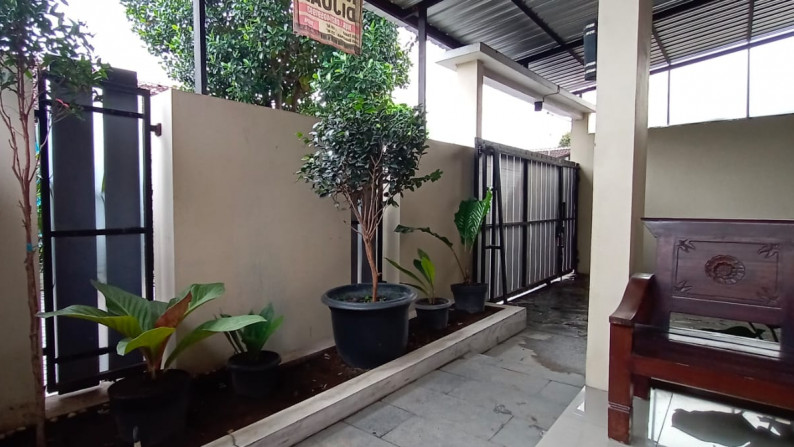 RUMAH SIAP HUNI, FULL FURNISH, DI JL SORAGAN, DEKAT GUBUG MAKAN MANG ENGKING