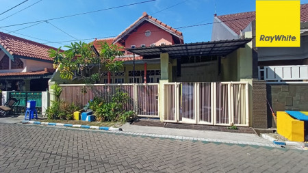 Dijual Rumah 2 lantai di Wisma Bungurasih, Sidoarjo