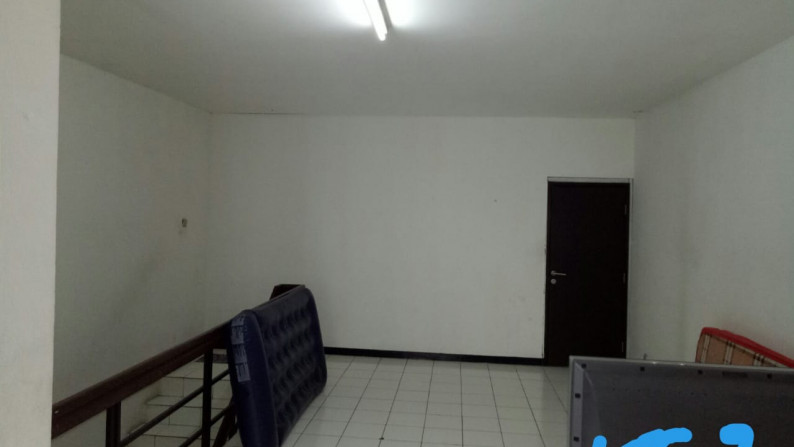 Dijual atau Disewakan Ruko di Green Garden, Jakarta Barat