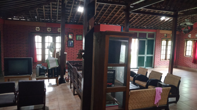 TANAH 1000 METER PERSEGI BONUS BANGUNAN JOGLO, DI DEKAT PRAMBANAN