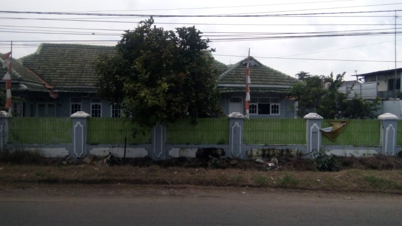 dijual rumah strategis, boulevard, bisa untuk usaha, di mekar jaya kerawang jawa barat