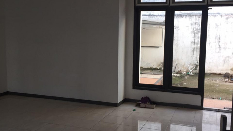 Rumah disewakan atau dijual Graha Sampurna Wiyung