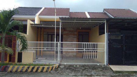 Rumah disewakan Oasis sememi selatan benowo