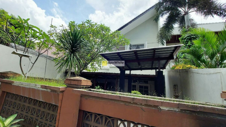 Rumah bagus dan terawat di Kebayoran Baru