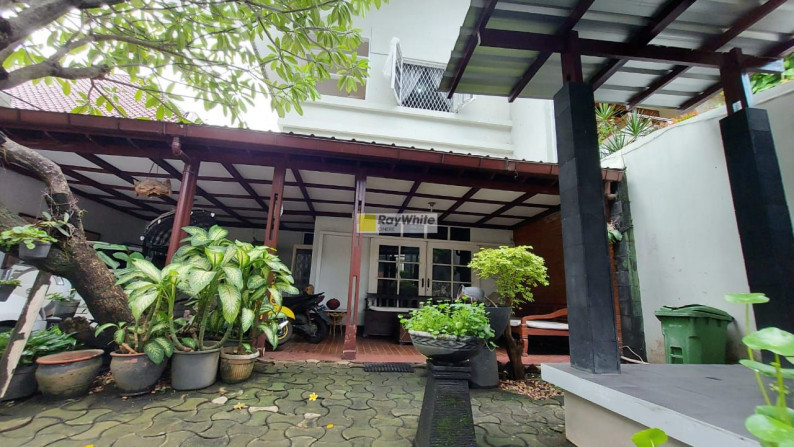 Rumah bagus dan terawat di Kebayoran Baru