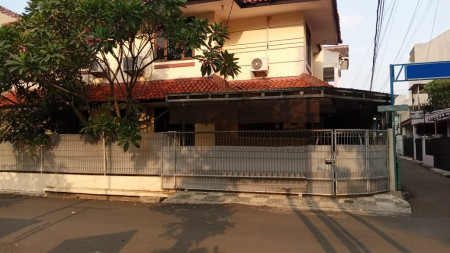 Rumah Cantik Pondok Kelapa Jaktim