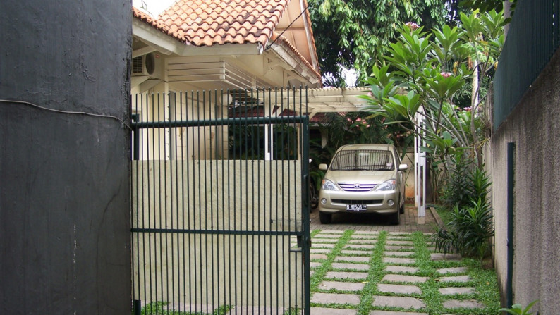 House for Rent Very  Quiet & Hommy, Strategic Place in Cipete