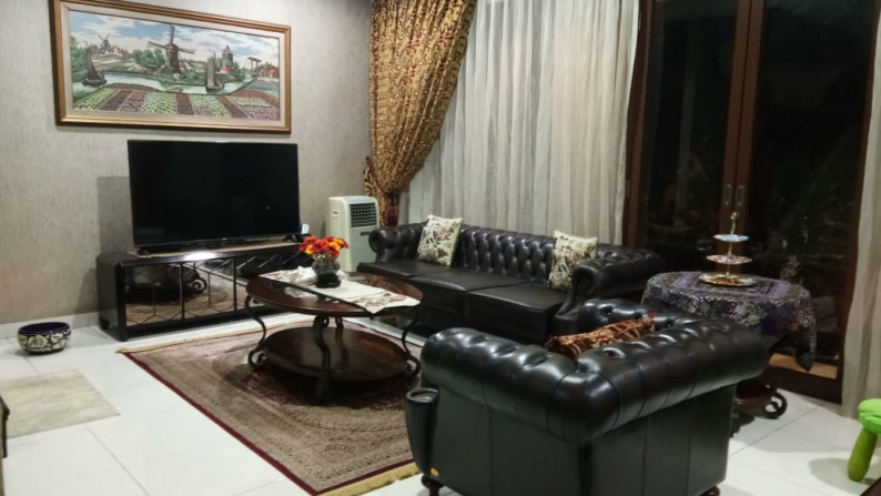 Rumah Bagus Di Discovery Conserva, Bintaro Jaya