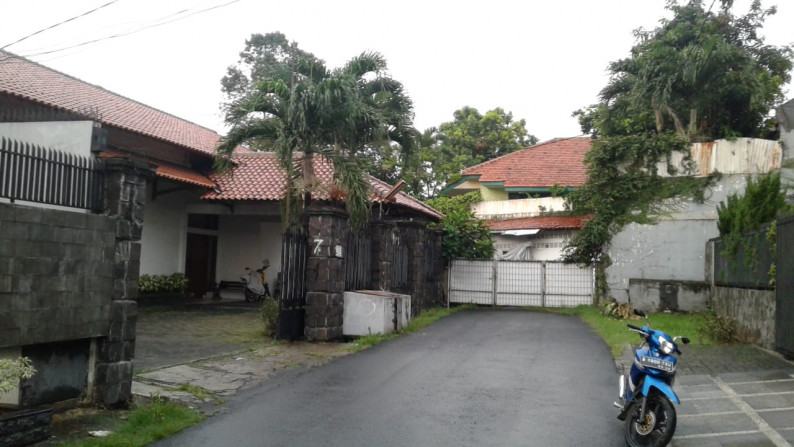 Rumah Luas nan Mewah bebas banjir dan lokasi strategis di Cipete