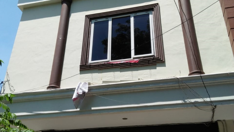 Dijual Ruko 3,5 lt di Jalan Biliton, Surabaya