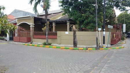 Rumah jalan wisma lidah kulon surabaya