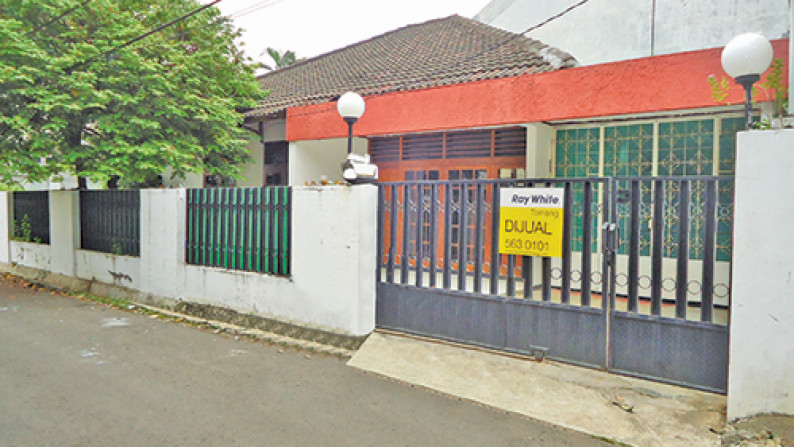 Rumah tinggal di dalam kompleks