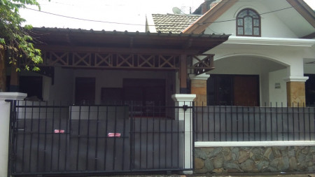 Rumah disewakan Griya Babatan Mukti