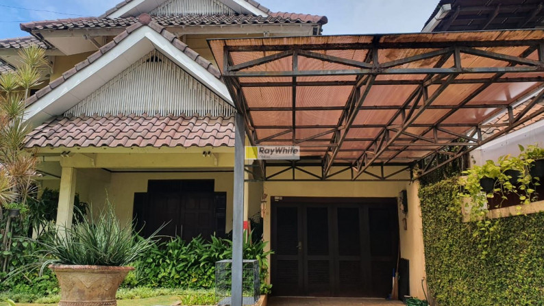 Rumah asri dalam Komplek di Cipete