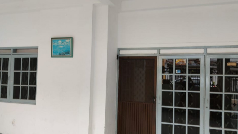 Rumah disewakan Tanjung sari baru