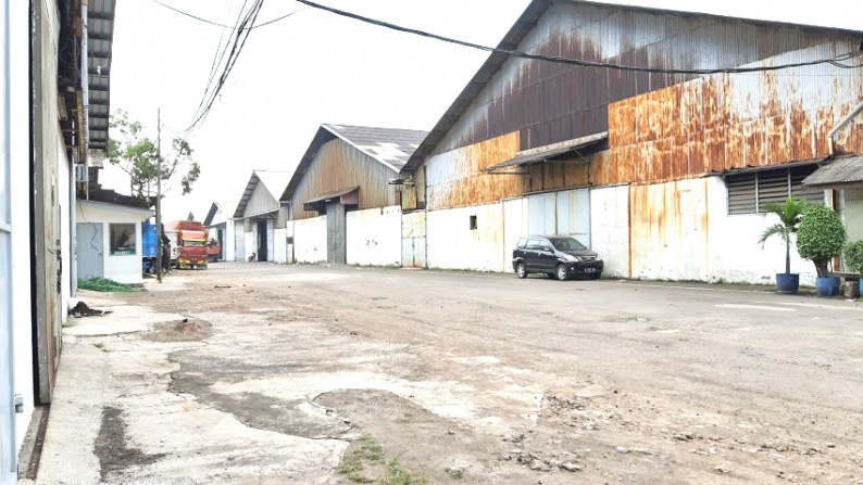 Disewa Gudang Gandeng Raya Bekasi berada di Kawasan pergudangan dkt Exit Tol Cakung Barat