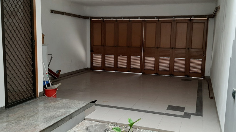 Rumah Hoek Ekslusif dan Asri di Pantai Mutiara