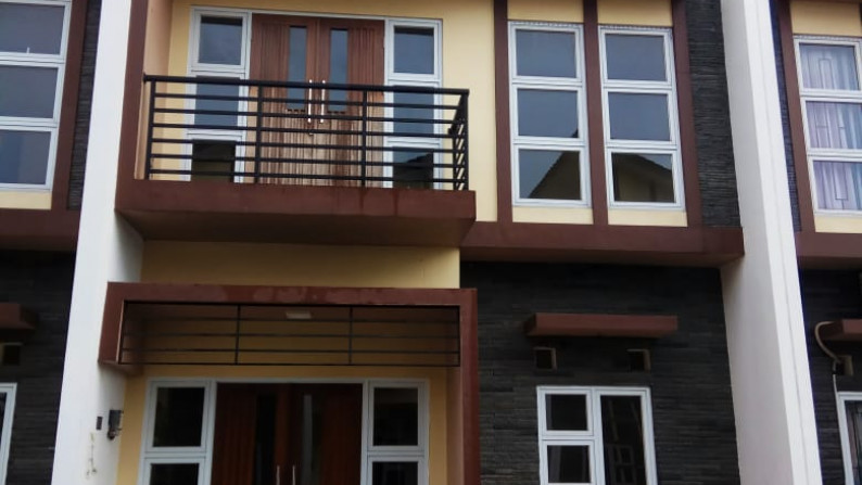 Rumah Bagus Di Cluster Grand Epainos, Pamulang Tangerang Selatan