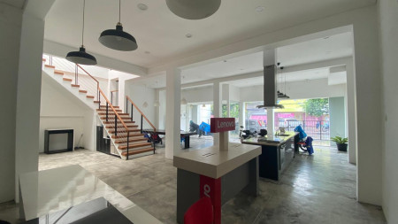 RUKO COCOK UNTUK USAHA/KANTOR DI JL MAGELANG