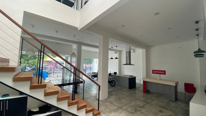 RUKO COCOK UNTUK USAHA/KANTOR DI JL MAGELANG