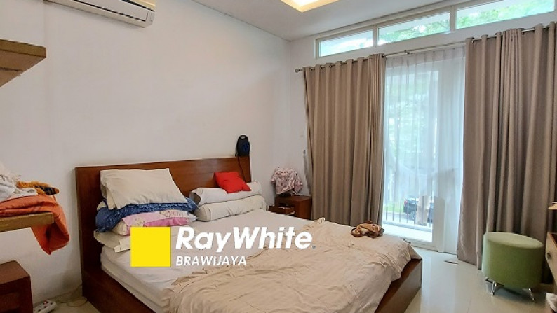 Rumah di Serenia Hills, Lebak Bulus, Jakarta Selatan, Hadap Selatan, 3 Bedroom, SHM