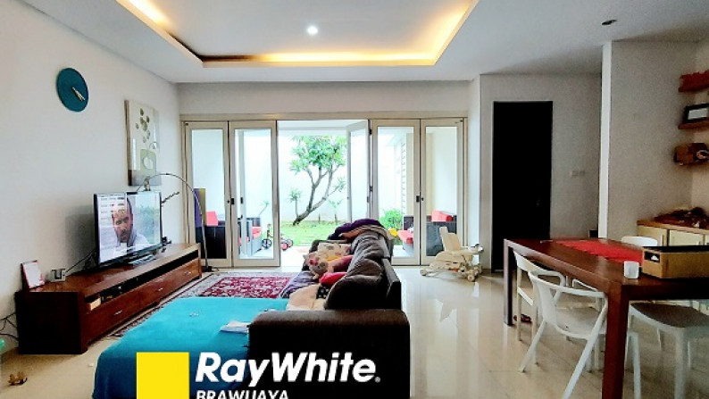 Rumah di Serenia Hills, Lebak Bulus, Jakarta Selatan, Hadap Selatan, 3 Bedroom, SHM