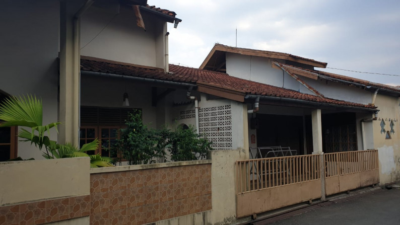 Rumah Siap Huni, Hunian Nyaman dan Asri @Jl Cibeunying Permai, Bandung